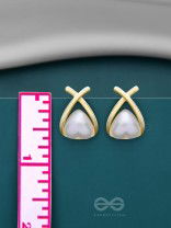 ENTANGLED IN LOVE - CASUAL GOLDEN STUDS