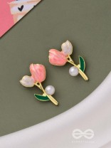 BLOOMING WITH JOY - MULTICOLORED FLORAL STUDS