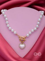 A LOVE AFFAIR - GOLDEN PEARL NECKPIECE