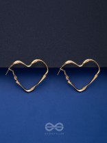 YOUR TWISTED LOVE - GOLDEN HOOP EARRINGS