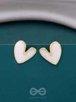 LOVEBEATIN HEARTS - CUTE ENAMELLED STUDS (WHITE)