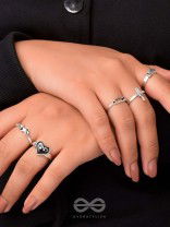 ALL ABOUT LOVE AND WAR - SET OF 5 SILVER RINGS