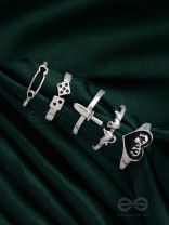 ALL ABOUT LOVE AND WAR - SET OF 5 SILVER RINGS
