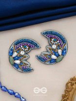 SOMNIVRITTA - AURA OF THE MOON - CUT DANA, STONE, PEARL DROP AND BEADS EMBROIDERED EARRINGS (BLUE)
