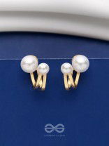 DUET OF PEARLS - GOLDEN STUDS