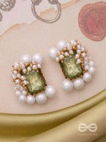 Varkshya - The Shining Forest - Green Pearl Stud Earrings