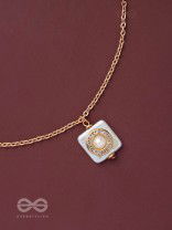 Vanilla Ice Dream - Casual White Neckpiece With Anti-Tarnish Coating 