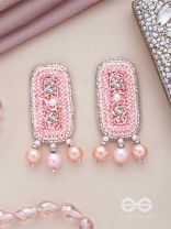 VAPUSHA - MARVELLOUS BEAUTY - SEQUINS, CUT DANA AND BEADS EMBROIDERED EARRINGS