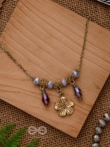 THE  GARDEN GRACE - CASUAL & ELEGANT NECKPIECE