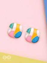 CUBIST CANDY - GOLDEN EMBELLISHED STUD EARRINGS