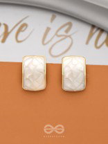 THE CLASSIC RADIANCE  - GOLDEN ENAMELLED STUD EARRINGS (WHITE)