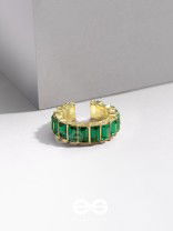 SPARKLING HALO - GOLDEN EMBELLISHED RING (GREEN)