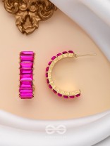 CRYSTAL GALAXIES - GOLDEN EMBELLISHED EARRINGS (MAGENTA)