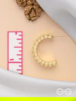 CRYSTAL GALAXIES - GOLDEN EMBELLISHED EARRINGS (GOLDEN)