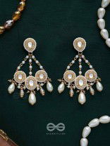 Avadata - Dazzling Giltz N Glamour - Golden Embellished Polki And Kundan Earrings