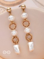 CHAMPAGNE WHISPERS - GOLDEN EMBELLISHED EARRINGS