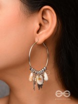 THE LEAFLET FANTASY - SILVER STATEMENT EARRINGS