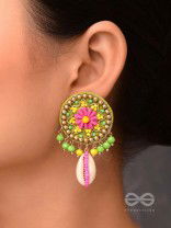 VAARIJA - THE  SEASHELL GALA - SHELL AND BEADS EMBROIDERED EARRINGS