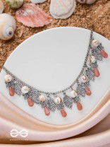 BUTTERFLY GROOVES - STATEMENT SILVER NECKPIECE