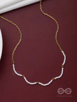 Pure Pearl Radiance - Casual Golden Neckpiece With Anti-Tarnish Coating 