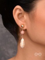 THE COASTAL DUNES - GOLDEN EMBELLISHED EARRINGS