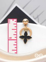 The Strike Stars - Golden And Black Earrings