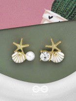 STARFISH & SEASHELL WISHES - GOLDEN AND WHITE EMBELLISHED STUD EARRINGS