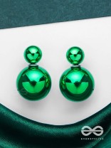 GIGGLES & GLITTERS - GREEN PEARLS STUD EARRINGS