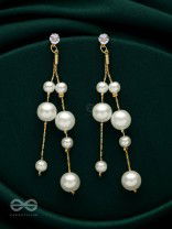 DREAMY DRIZZLING PEARLS - GOLDEN EMBELLISHED EARRINGS 