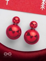 GIGGLES & GLITTERS - RED PEARLS STUD EARRINGS