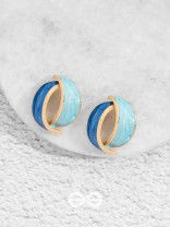 THE BLUE BAUBLES - GOLDEN ENAMELLED STUD EARRINGS