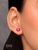 GIGGLES & GLITTERS - PINK PEARLS STUD EARRINGS