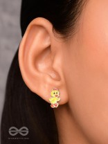 THE TWEETY PIE - GOLDEN EMBELLISHED STUD EARRINGS