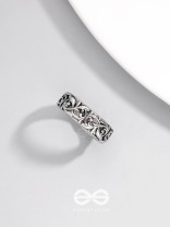 SHADOW SPELLS- STATEMENT SILVER RING (ADJUSTABLE)
