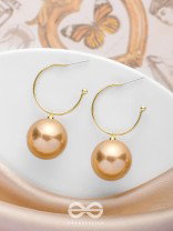 JINGLE BELL RADIANCE - GOLDEN EMBELLISHED PEARL EARRINGS