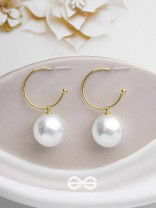 JINGLE BELL RADIANCE - GOLDEN AND WHITE EMBELLISHED PEARL EARRINGS