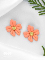THE FLORAL FLING - GOLDEN AND ORANGE ACRYLIC STUD EARRINGS