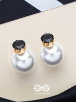 A MYSTIC PEARL - GOLDEN EMBELLISHED EARRINGS (BLACK)