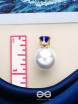 A MYSTIC PEARL - GOLDEN EMBELLISHED EARRINGS (DARK BLUE)