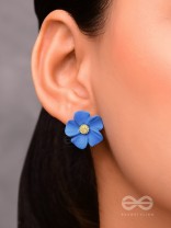 THE BLOSSOM BALLAD - GOLDEN AND BLUE ACRYLIC STUD EARRINGS
