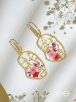 Rosie Reflections - Pressed Flower Resin Earrings