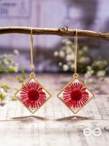 Scarlet's Garden - Pressed Flower Resin Earrings
