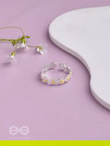 SUNSHINE DAISIES - SILVER RING (ADJUSTABLE)(Yellow)