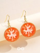 The Tangy Twist - Golden Drop Earrings