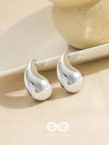The Glistening Drops - Classy Silver Stud Earrings