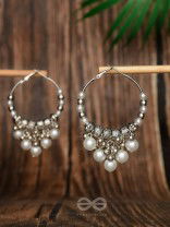 Stardust Pearl - Oxidized Pearl Hoop Earrings