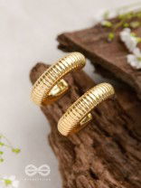 Sunlit Harmony - Statement Golden Earrings
