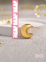 The Grandeur Drops - Golden Statement Earrings 