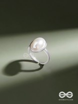 Pixie's Pearl - Statement Pearl Ring (Adjustable)