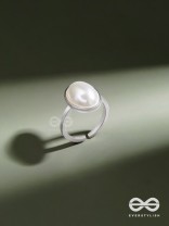 Pixie's Pearl - Statement Pearl Ring (Adjustable)